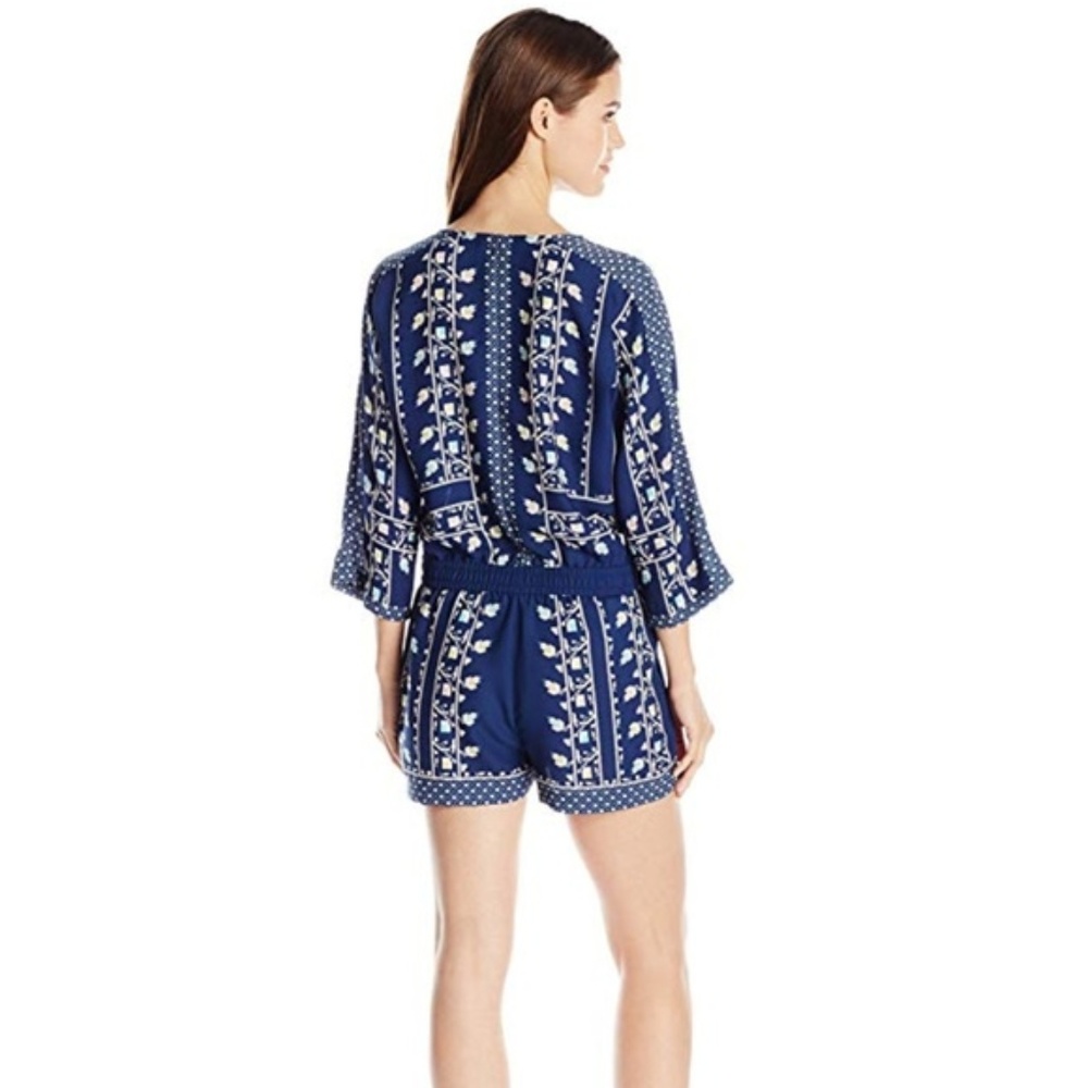 BCBG 'Danae' Print Crepe Romper in XXS